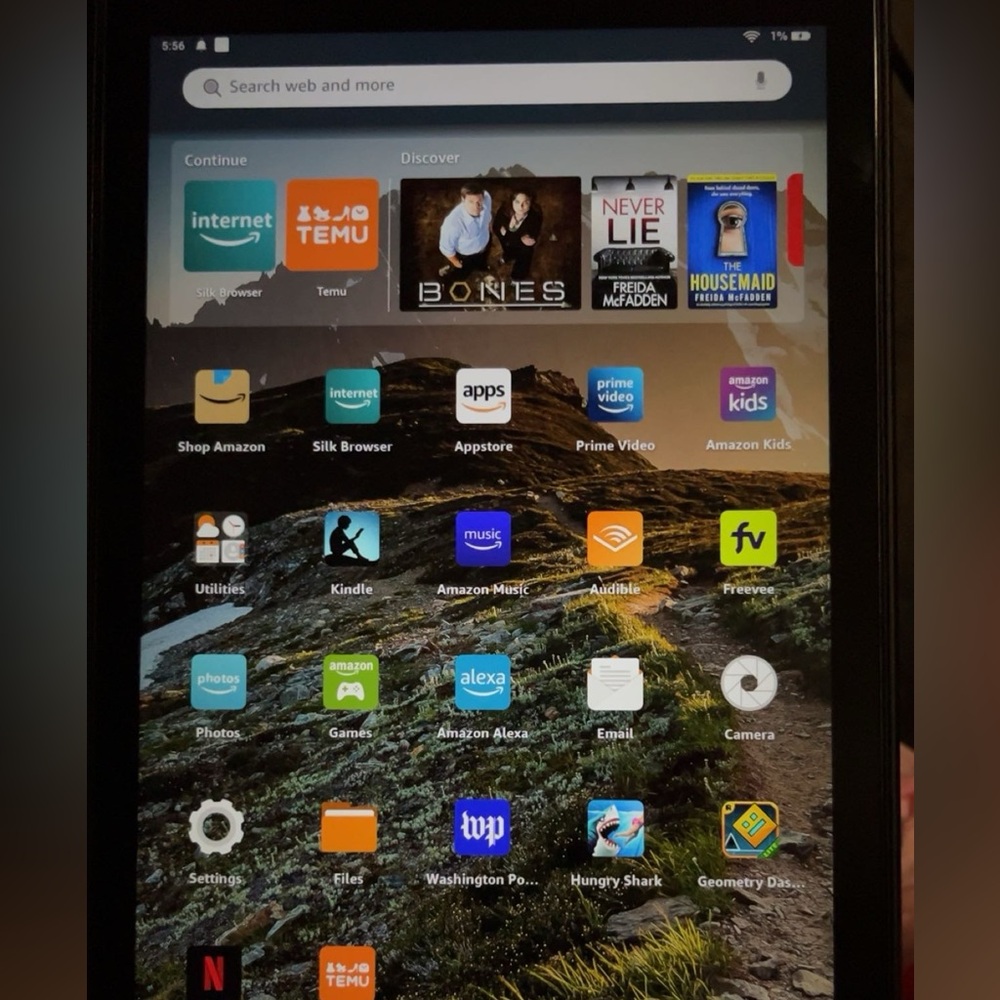 Amazon fire tablet - Picture 2 of 3